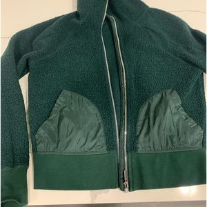 Lulu lemon Forest green shearling zipper up